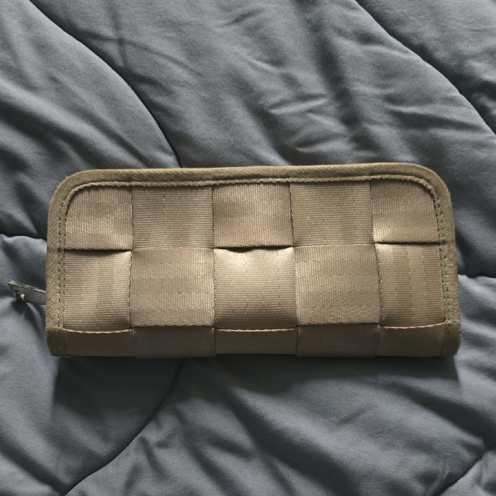 Harveys Bags Champagne Clutch Wallet
